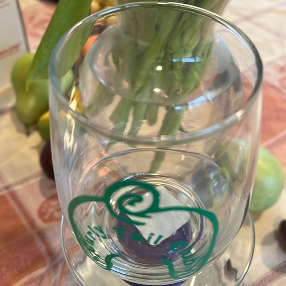 NWT Custom Design Curly Tail Club beverage class. Custom design of logo. - Picture 6 of 7